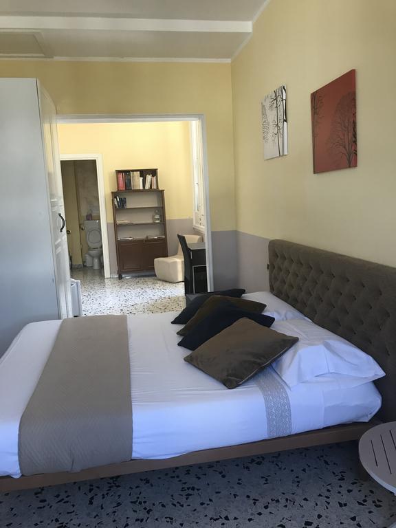 B&B Le Colonne Bríndisi Habitación foto